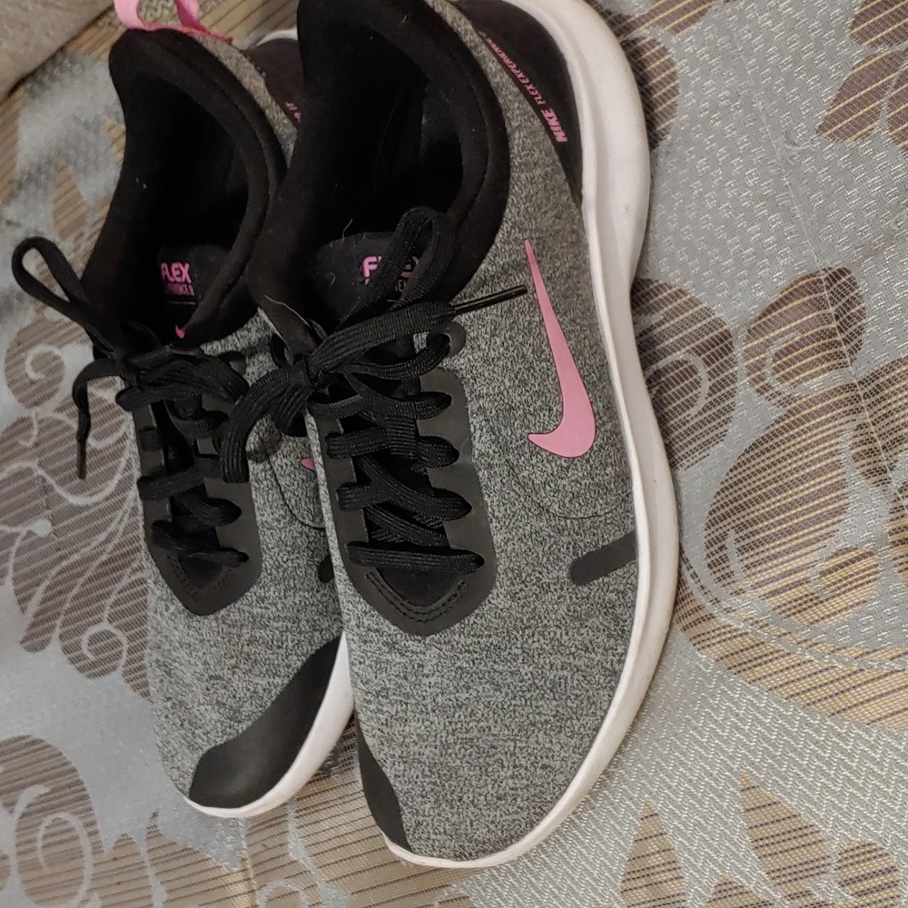 Nike flex size 6.5 wore 1 time